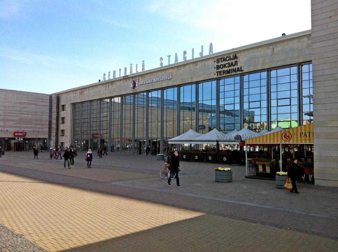 Delux 1 Bedroom Studio In City Centre Riga Exterior photo